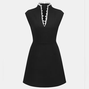 Commense Medium NWT Lace Trim Sleeveless Dress